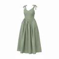 Fresh, femenino y perfecto para el verano 
Vestido ligero con tiras y espalda descubierta en tonos verde y rosado